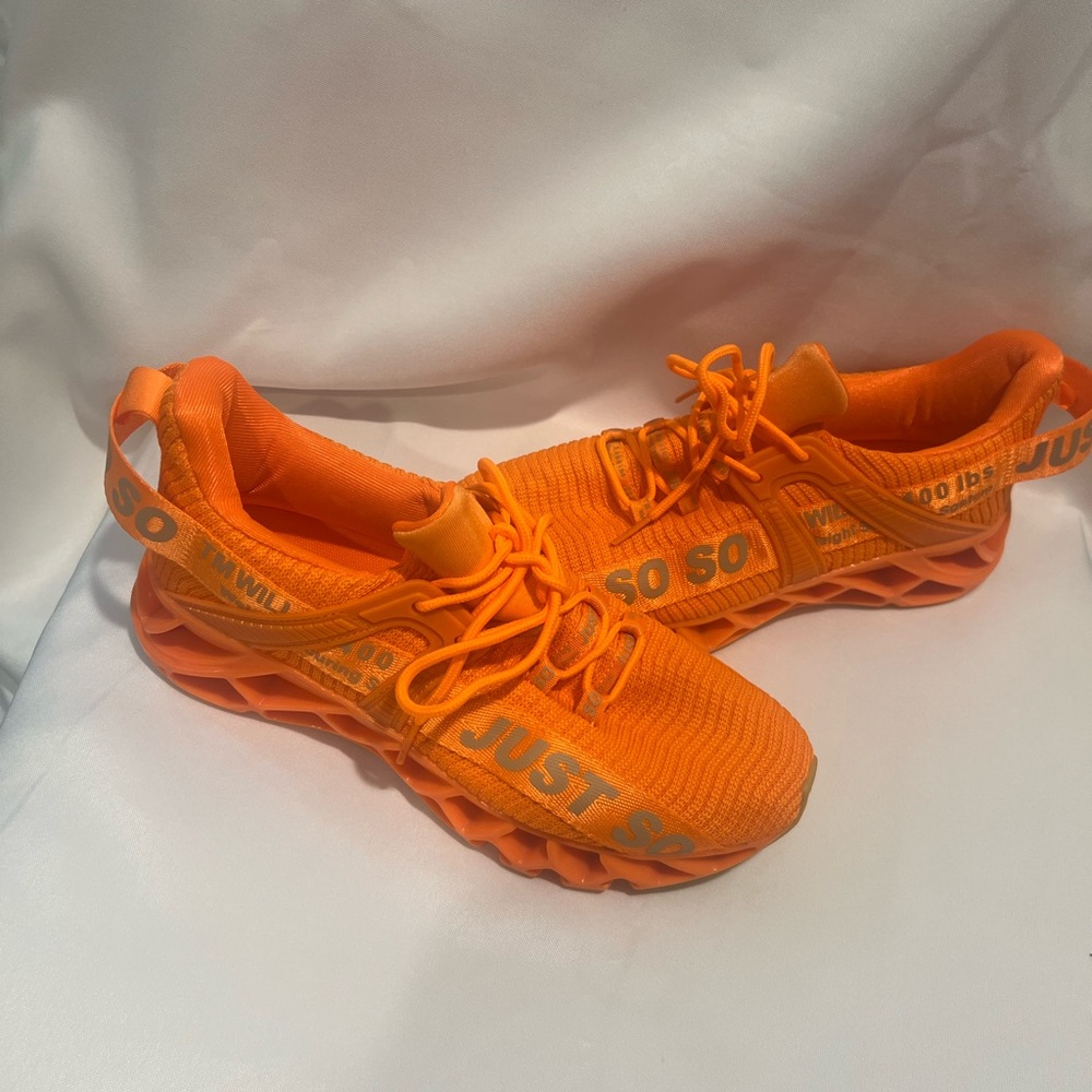SO SO Women's Vibrant Orange Sneakers